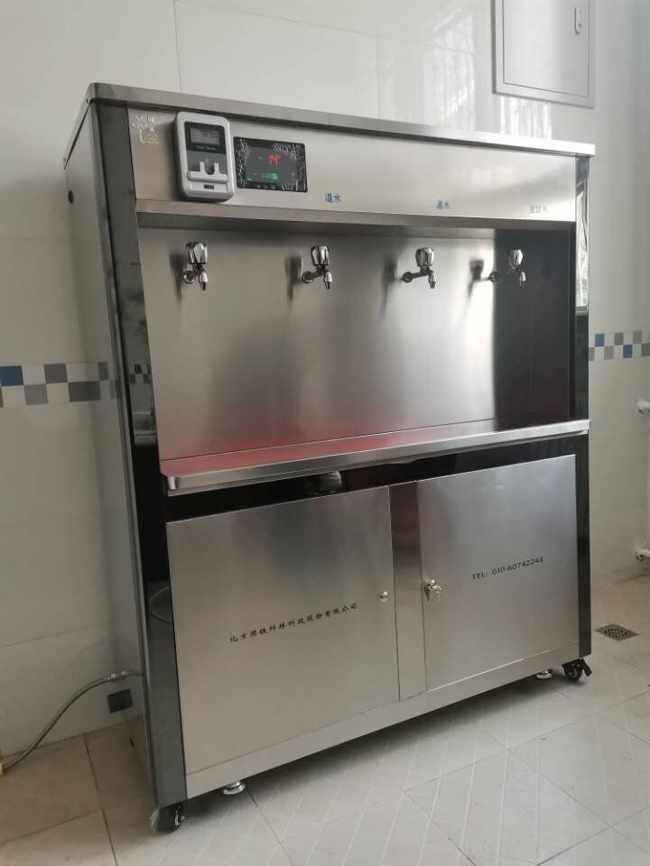 校園刷卡直飲水機，讓師生喝上了健康安全的直飲水